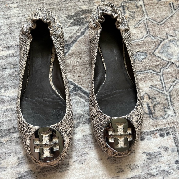 Tory Burch Snakeskin Ballerina Reva Flats size 7.5 - Picture 2 of 7